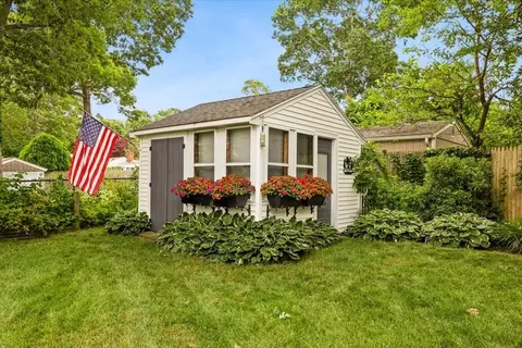 Exterior - 4 Bayside Ave, Wareham, MA 02571 photo 2 of 12
