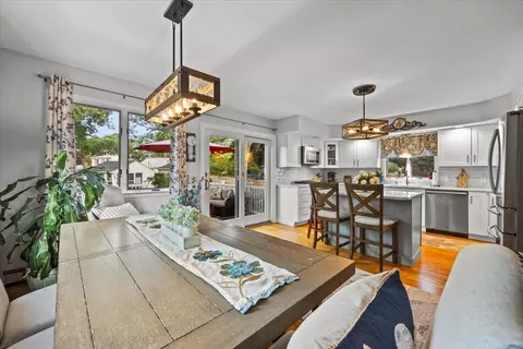 Dining - 4 Bayside Ave, Wareham, MA 02571 photo 3 of 3