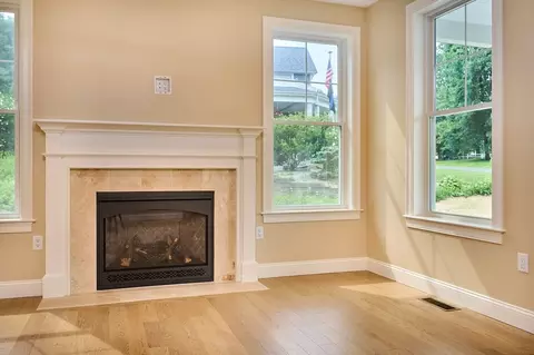 2 Fox Run, Easthampton, MA 01027 photo 5
