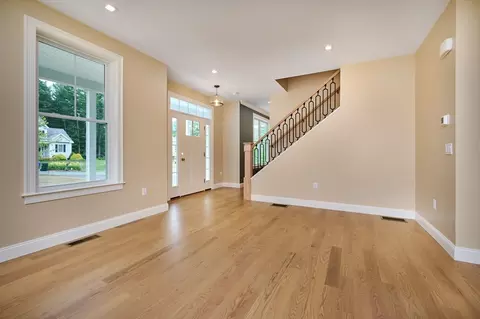2 Fox Run, Easthampton, MA 01027 photo 3