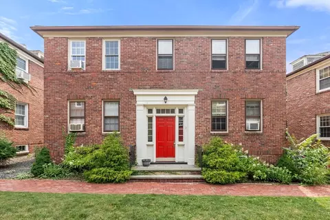 3 Garden Ct #4, Cambridge, MA 02138