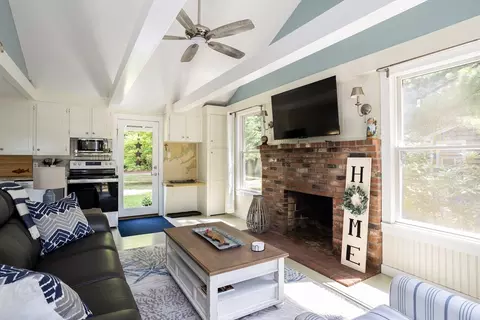 Living - 98 Squaws Path, Wareham, MA 02538 photo 3 of 4