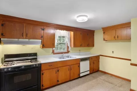 63 Carpenter Rd, Walpole, MA 02081 photo 11