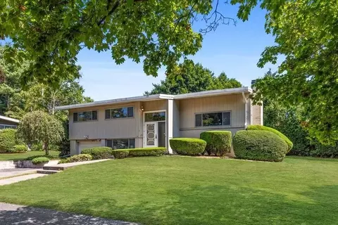 11 June Ln, Newton, MA 02459
