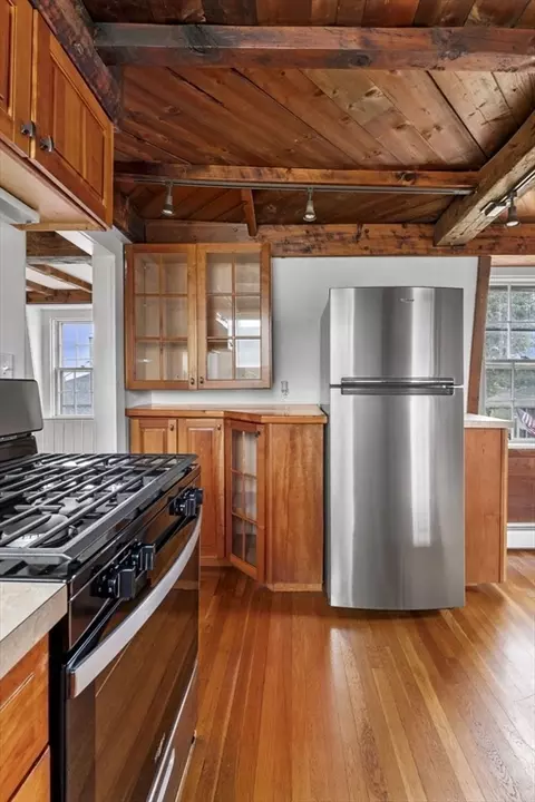 Kitchen - 102 Front St #3, Marblehead, MA 01945 photo 3 of 4