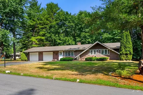 13 Kristin Dr, Chelmsford, MA 01824