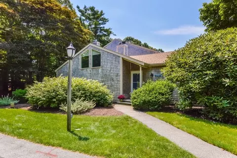233 Falmouthport Dr, Falmouth, MA 02536