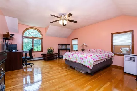 48 Middle St, Woburn, MA 01801 photo 15