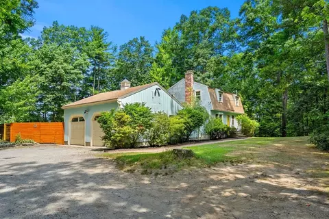 52 Pine Trl, Groton, MA 01450