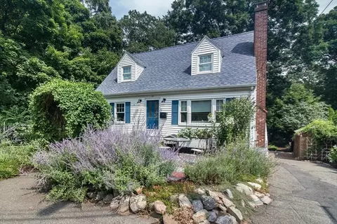 39 Reading Hill Ave, Melrose, MA 02176
