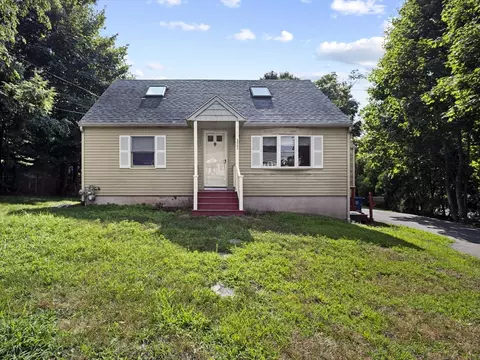 322 Maple St, Danvers, MA 01923