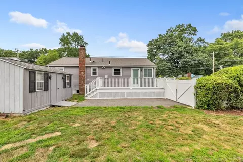 Exterior - 139 Prouty St, Springfield, MA 01119 photo 4 of 5