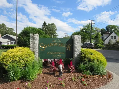 2 Shadowbrook Ln #50, Milford, MA 01757