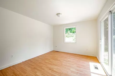 Bedroom - 85 Amherst Rd, Leverett, MA 01054 photo 2 of 10
