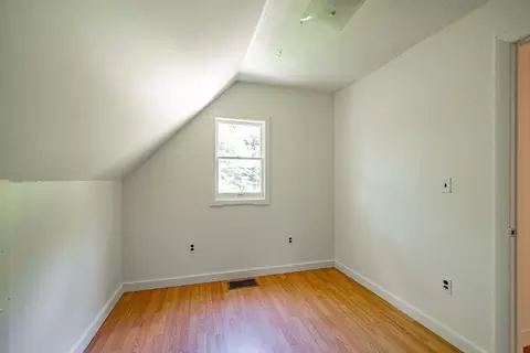 Bedroom - 85 Amherst Rd, Leverett, MA 01054 photo 8 of 10