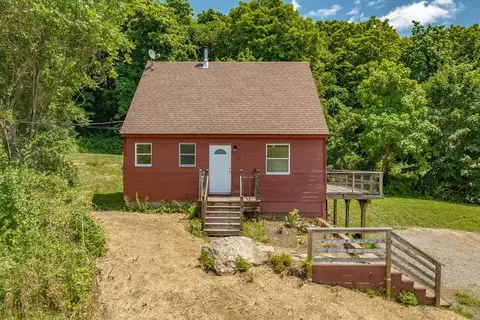 85 Amherst Rd, Leverett, MA 01054