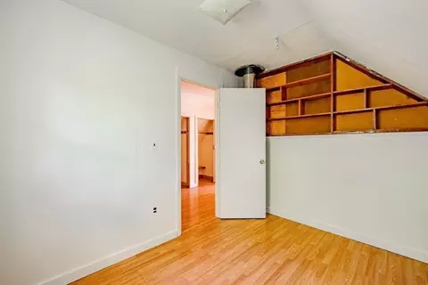 Bedroom - 85 Amherst Rd, Leverett, MA 01054 photo 9 of 10