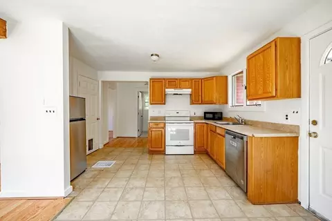 Kitchen - 85 Amherst Rd, Leverett, MA 01054 photo 1 of 2