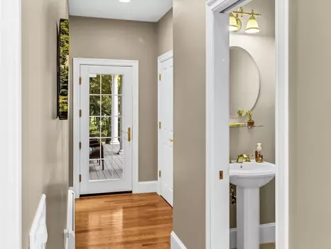 2 Opal Cir, Franklin, MA 02038 photo 8