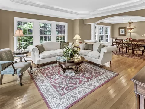 2 Opal Cir, Franklin, MA 02038 photo 4