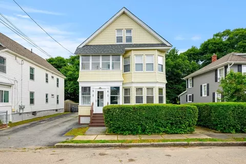 90 Ashland Ave, Methuen, MA 01844