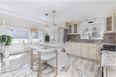 58 Bettinson Ave, Everett, MA 02149