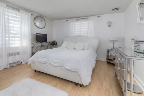 Bedroom - 58 Bettinson Ave, Everett, MA 02149 photo 1 of 4