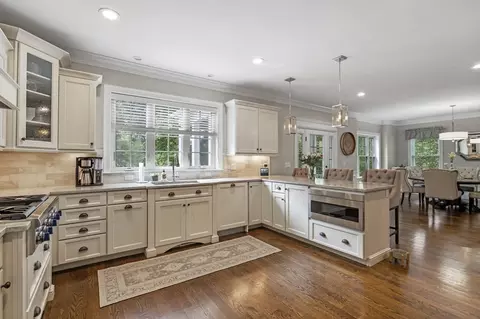 21 Watson Ln, Woburn, MA 01801 photo 14