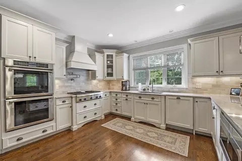 21 Watson Ln, Woburn, MA 01801 photo 13