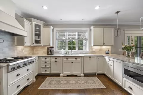 21 Watson Ln, Woburn, MA 01801 photo 12