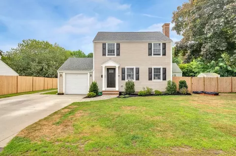 21 Sagamore Rd, Arlington, MA 02476