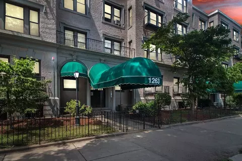 1263 Commonwealth Ave #3, Boston, MA 02135