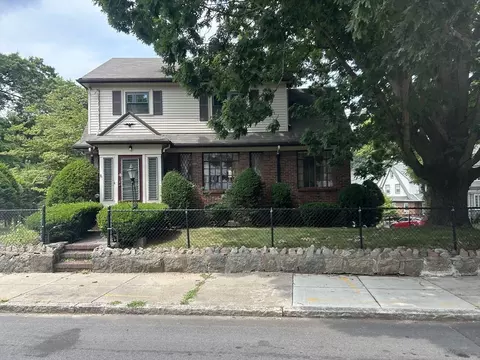 189 Weld St, Boston, MA 02132