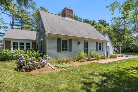 24 Greenland Cir, Dennis, MA 02641