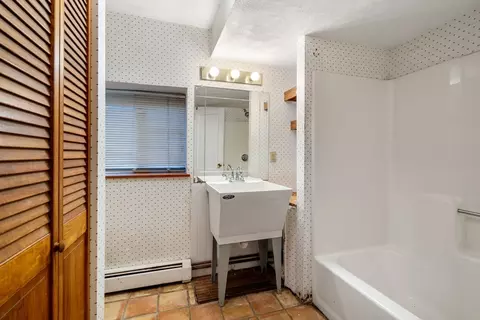 75 Russell Rd, Wellesley, MA 02482 photo 19
