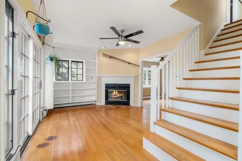 75 Russell Rd, Wellesley, MA 02482 photo 10