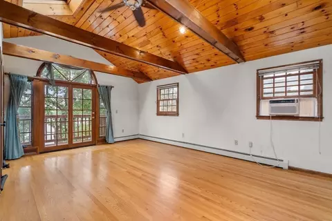 75 Russell Rd, Wellesley, MA 02482 photo 13