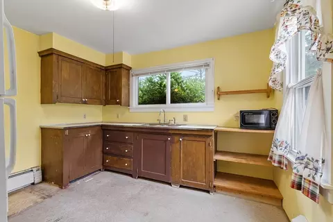 38 Western Ave, Athol, MA 01331 photo 2