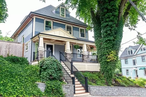 2 Prospect Ave, Boston, MA 02131