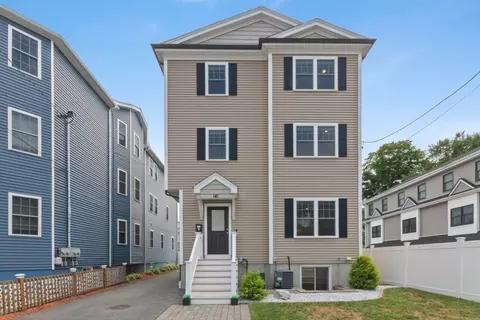 141 Ash St #1, Waltham, MA 02453