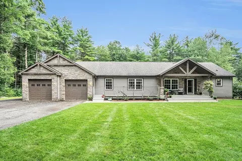 225 Saunders St, Gardner, MA 01440