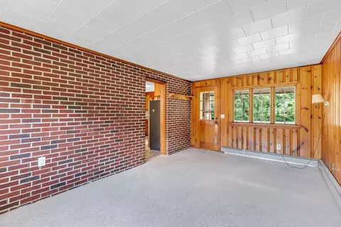 1882 Parker St, Springfield, MA 01128 photo 17