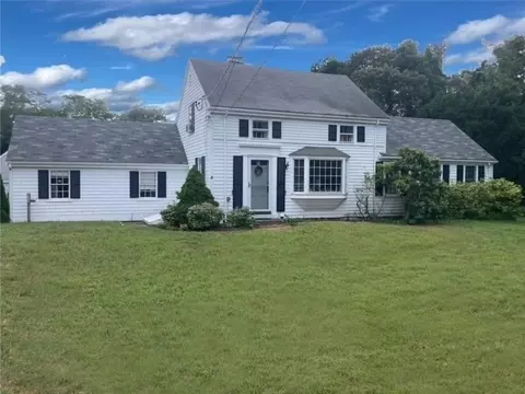 37 Hope Ln, Dennis, MA 02638
