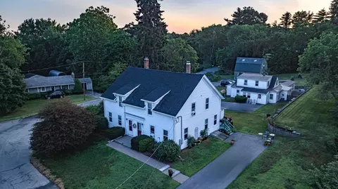 25-27 Prospect St, West Newbury, MA 01985