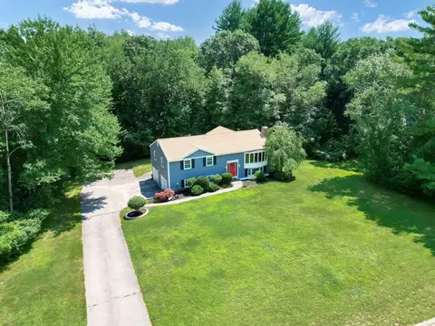 18 Green Valley Rd, Medway, MA 02053