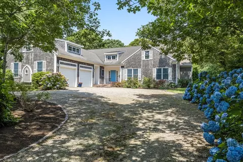 126 Round Cove Rd, Chatham, MA 02633