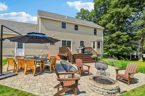 Exterior - 52 Cart Path Rd, Dracut, MA 01826 photo 5 of 7