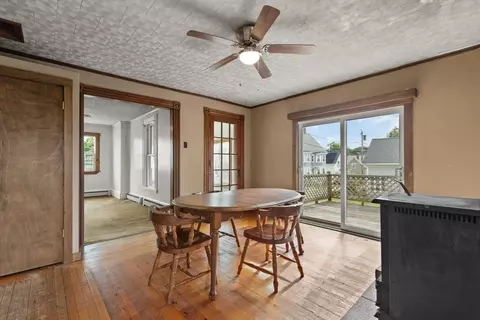 Dining - 18 Harold Ave, Gloucester, MA 01930 photo 3 of 4