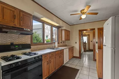 Kitchen - 18 Harold Ave, Gloucester, MA 01930 photo 3 of 3