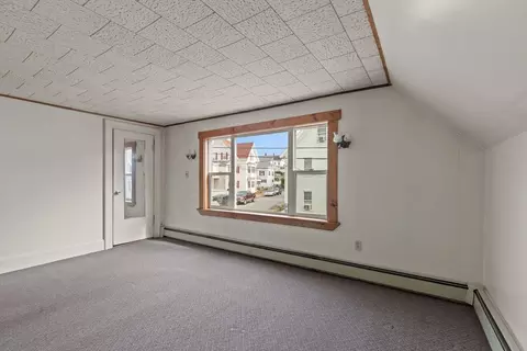 Living - 18 Harold Ave, Gloucester, MA 01930 photo 4 of 4